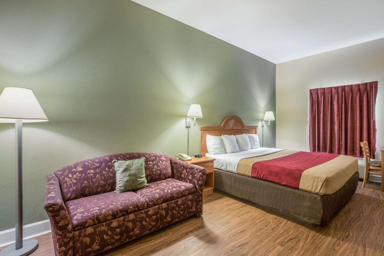 Econo Lodge Valdosta Room photo