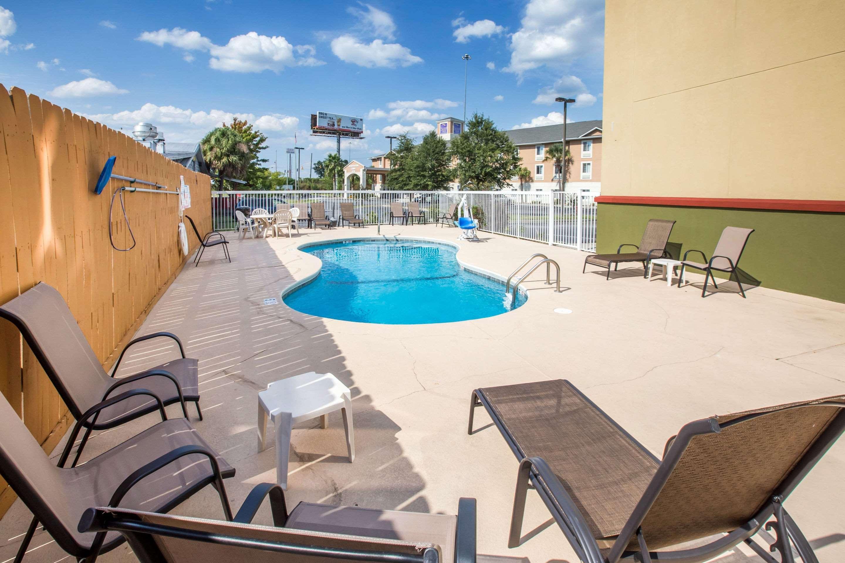 Econo Lodge Valdosta Exterior photo