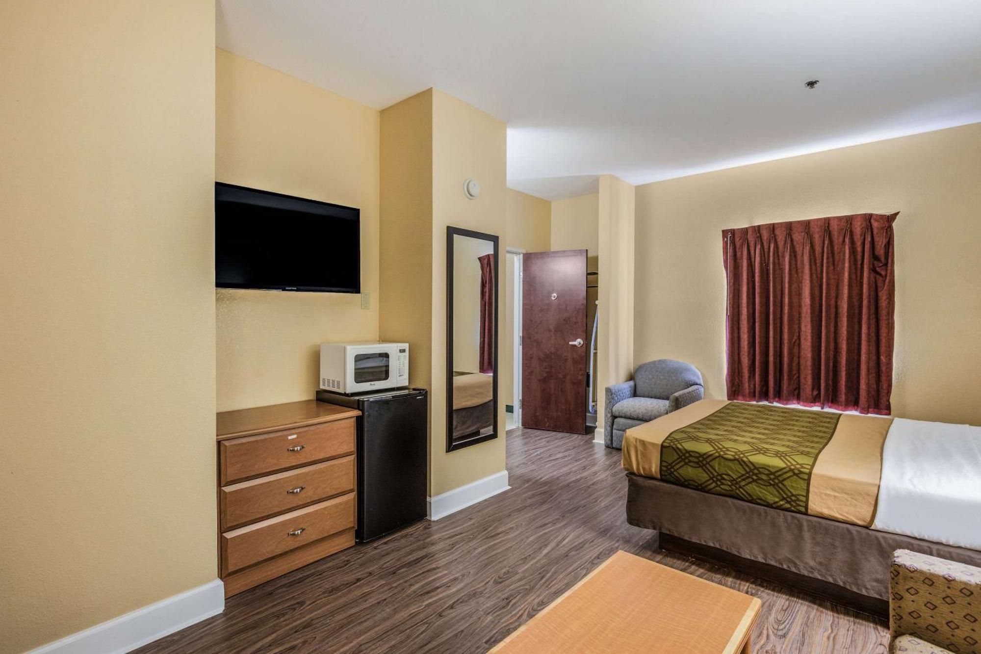 Econo Lodge Valdosta Room photo