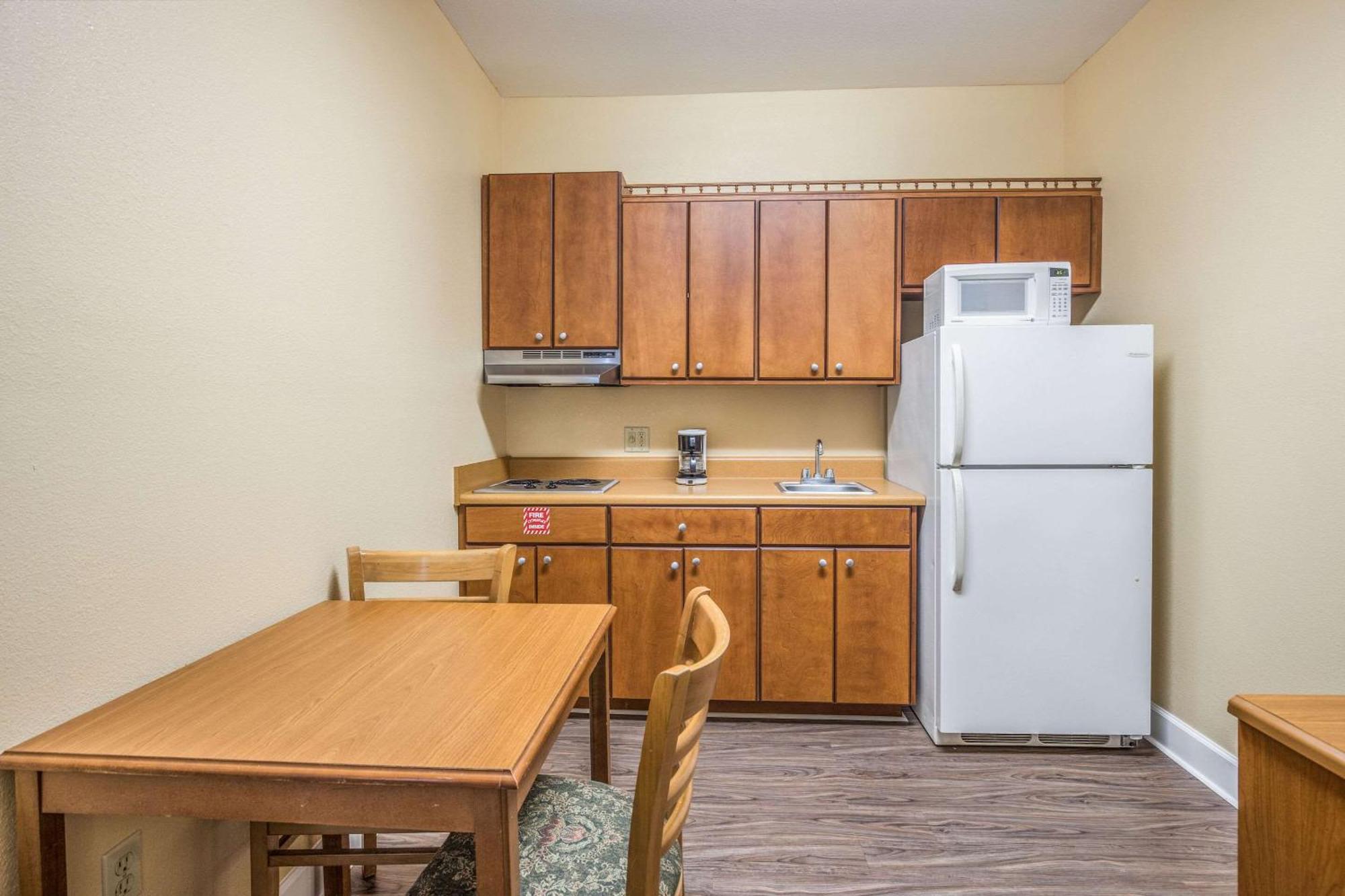 Econo Lodge Valdosta Room photo